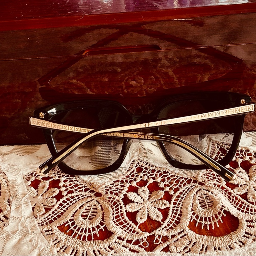 ESCADA CHIQUE SUNGLASSES NWOT - Picture 12 of 12